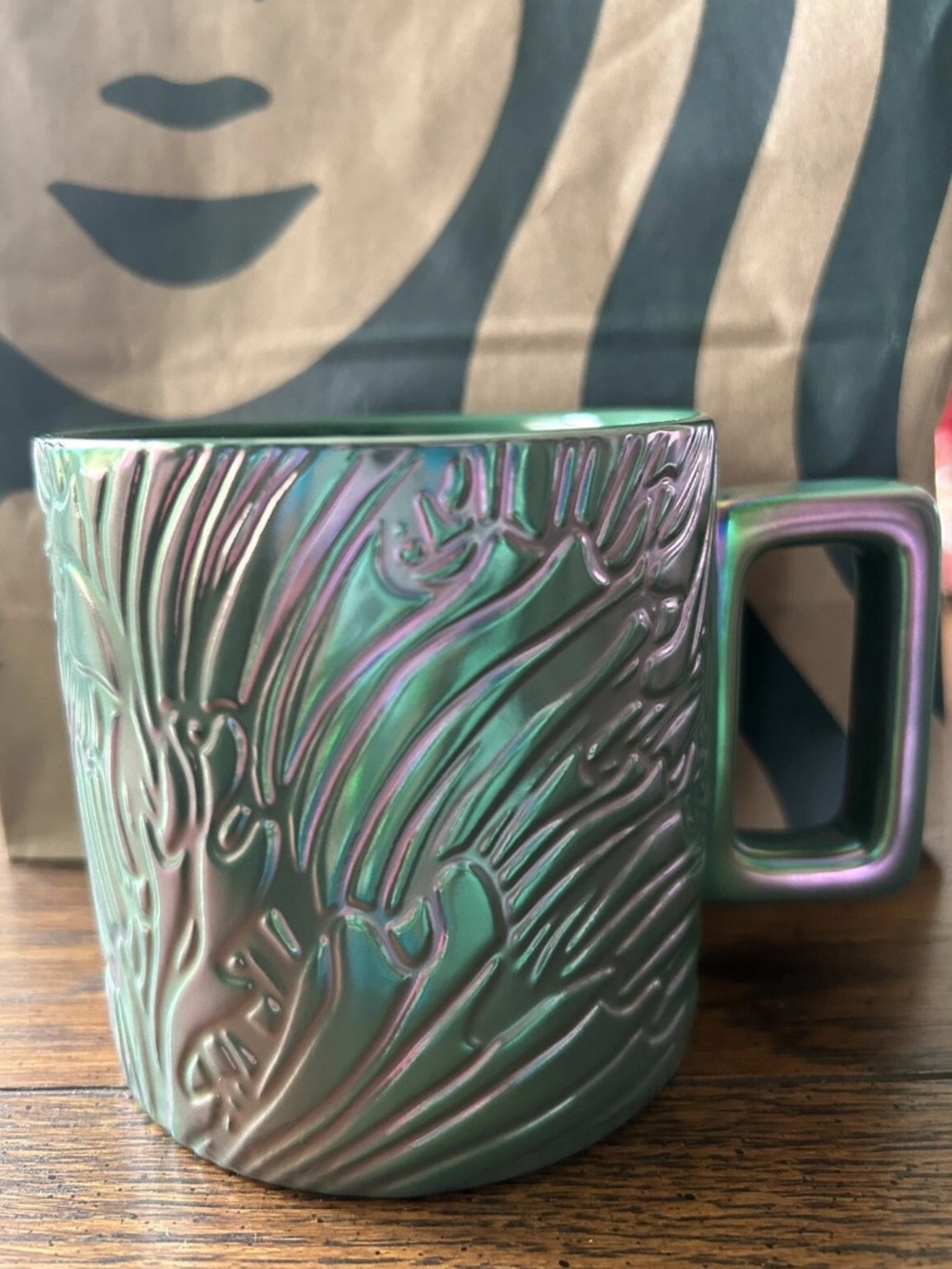 5/$25 Starbucks 2024 Spring Green Siren Tail Iridescent Ceramic Mug